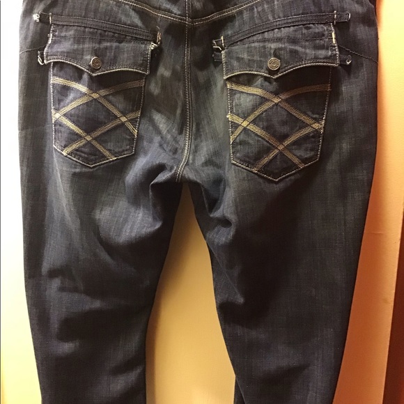 Jeans - Picture 2 of 3